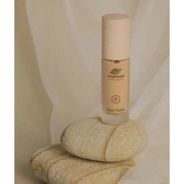 Base de maquillaje fluida con SPF 20 – Base 4