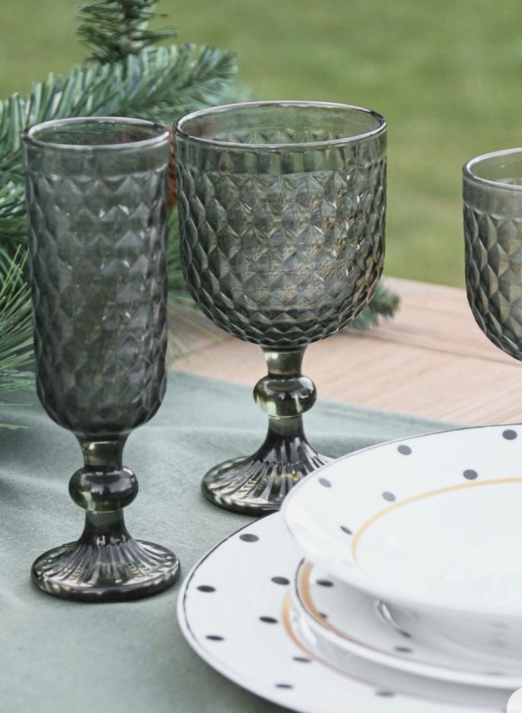 JUEGO 2 COPAS CRISTAL TALLADO GRIS